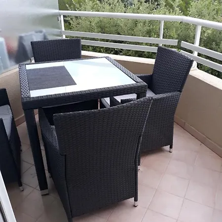 Le Cannois Λε Κανέ